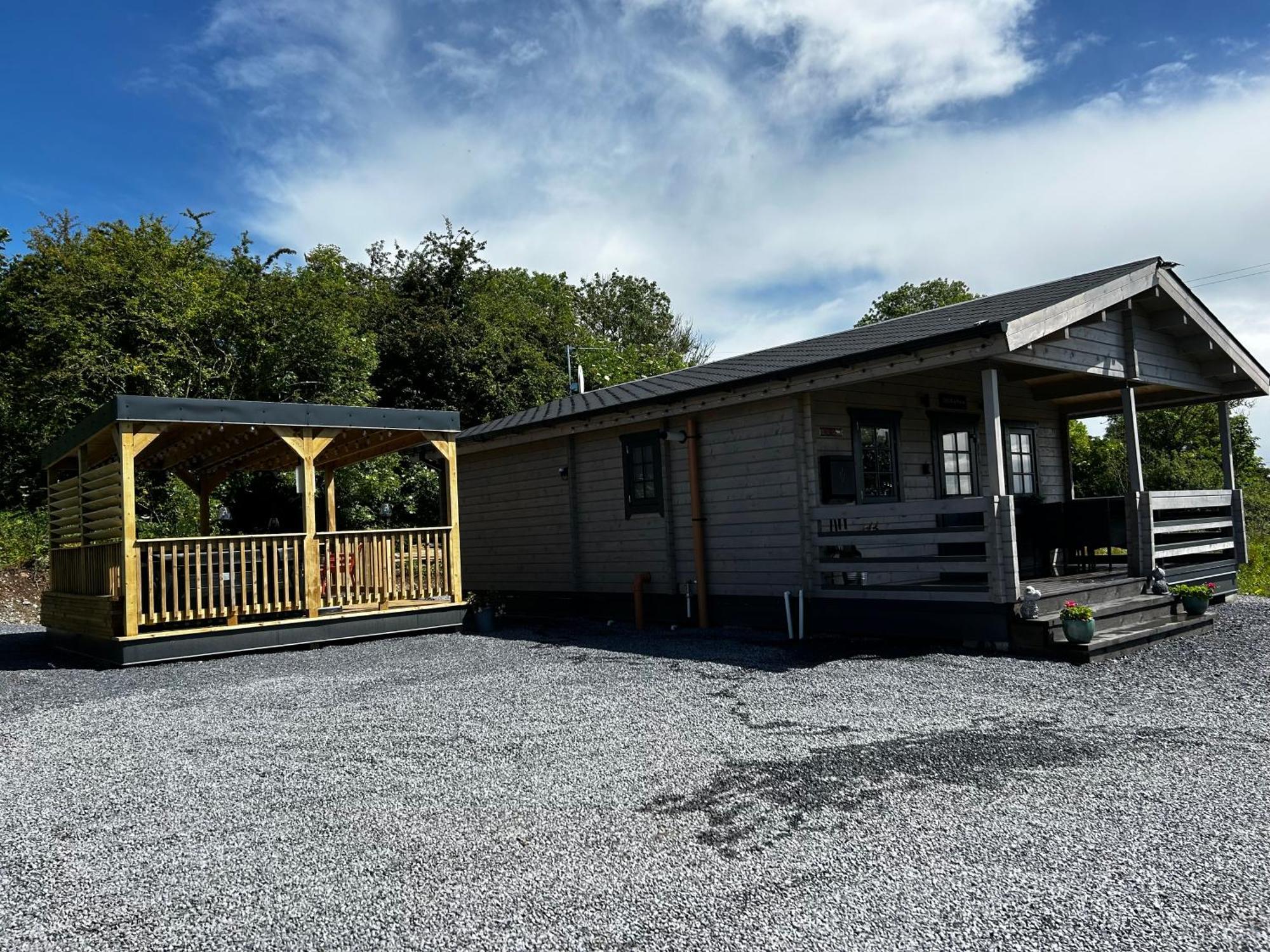 Little Rock Retreat Log Cabin With Hot Tub Castletown Gheoghegan المظهر الخارجي الصورة